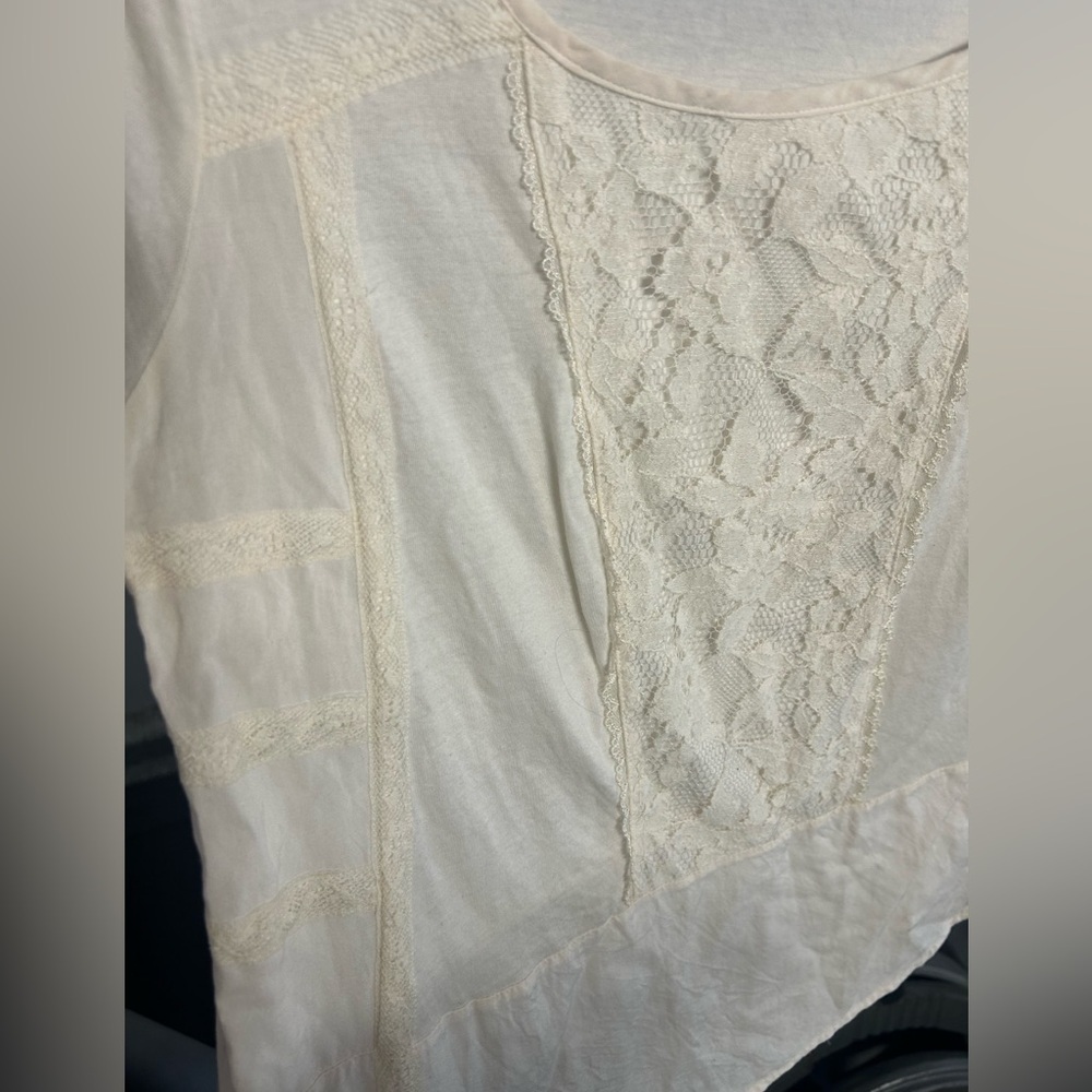 Women's Cream Lace Detail Top - Picture 2 of 8